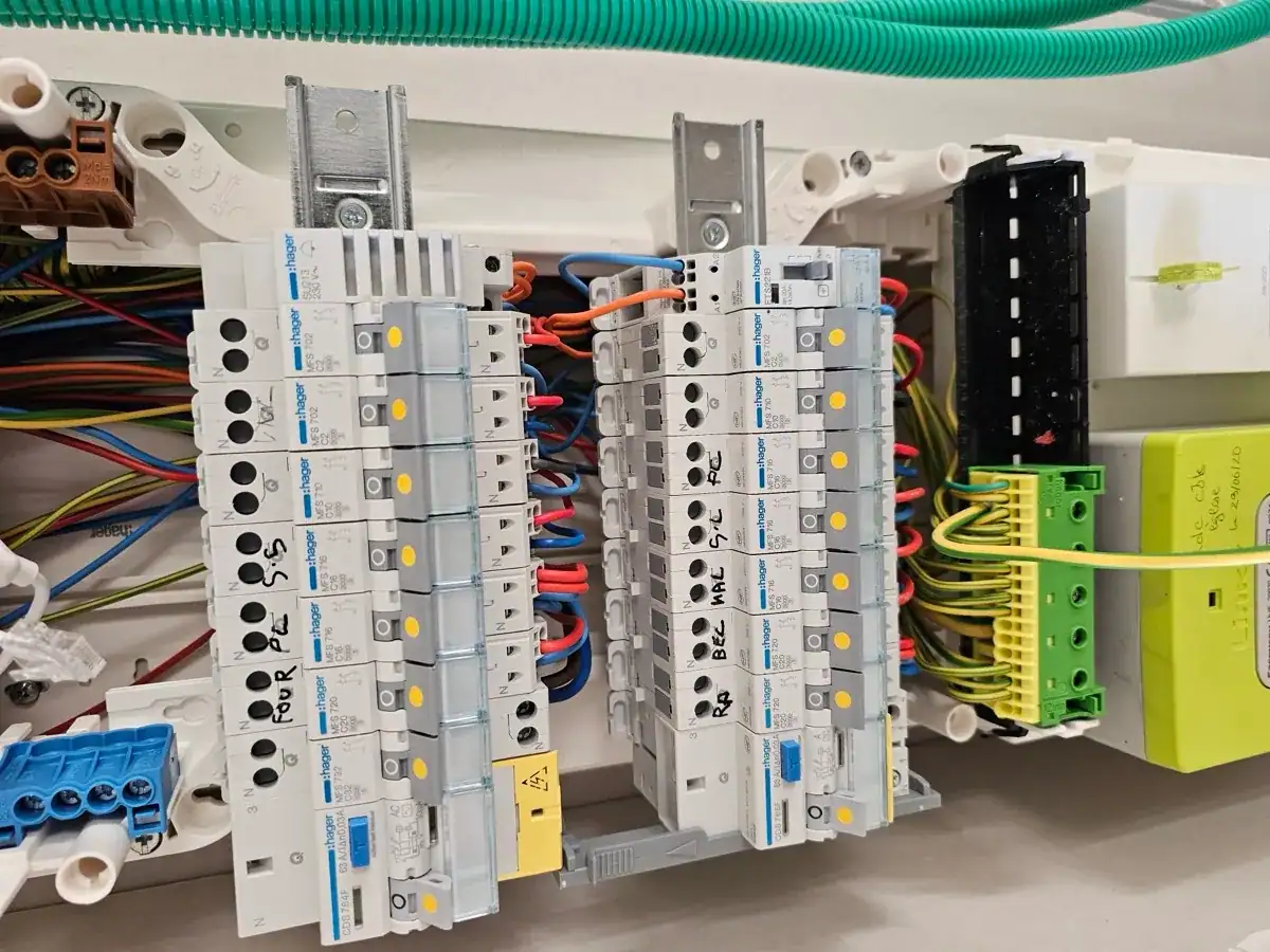 Réalisation LP Elec : rénovation et mise aux normes électrique près de La Rochelle